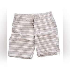 Old Navy | Men's 30W | White/Gray Striped Slim Shorts